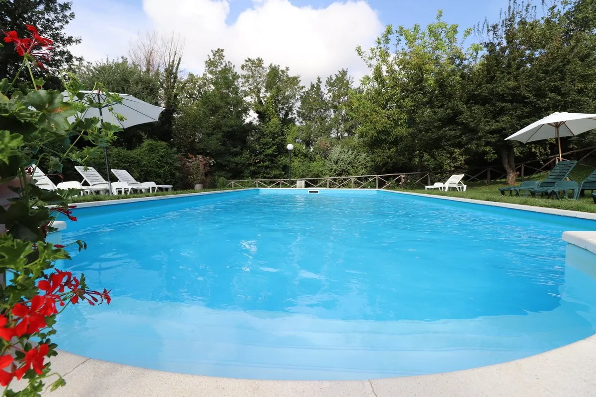 Excellent 6 Bed Stone Villa & Cottage for Sale In Amandola Italy