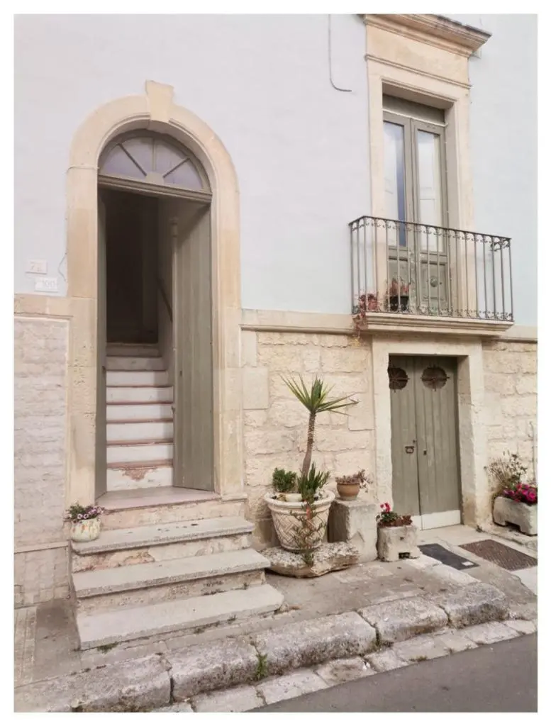 Stunning 3 Bed Townhouse For Sale in Poggiardo Puglia Italy