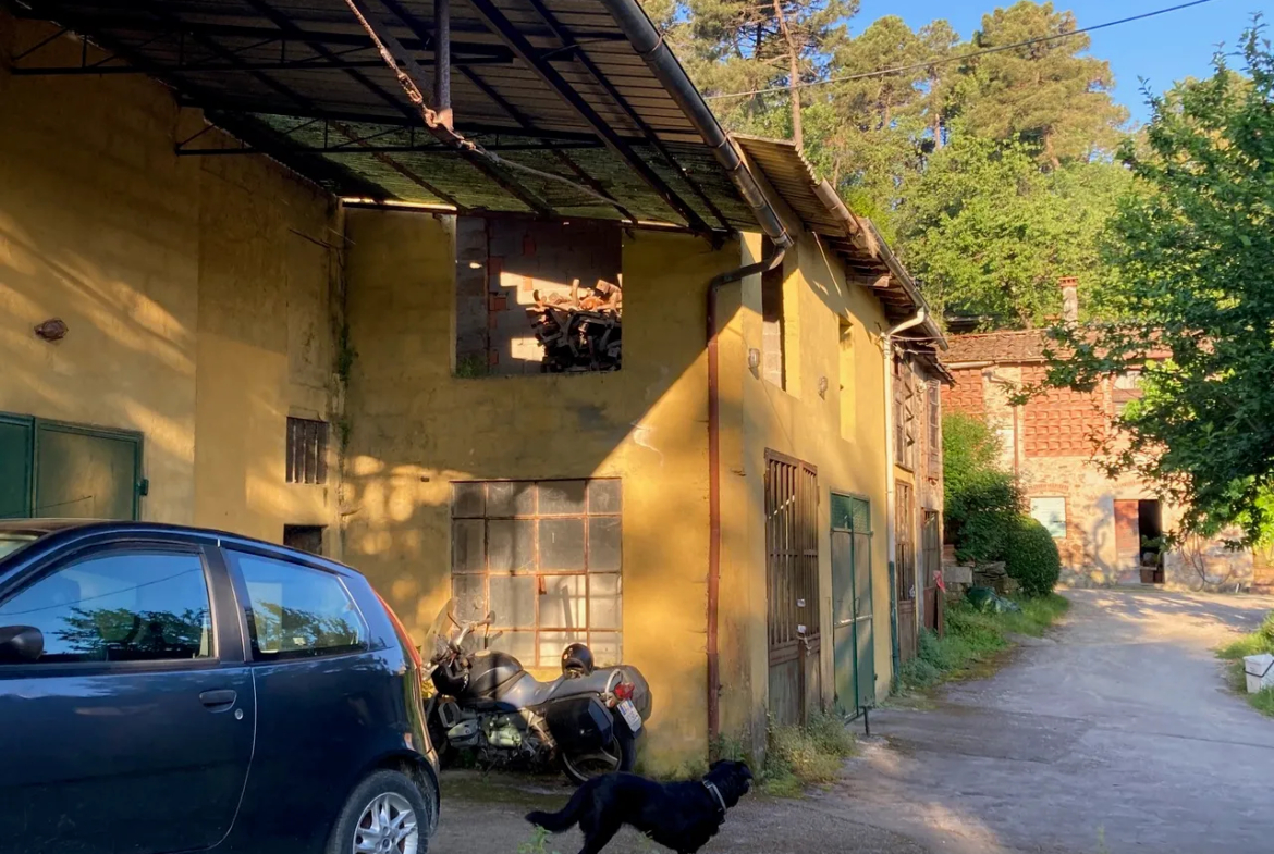 4 Bed House For Renovation for Sale In Capannori Lucca Italy