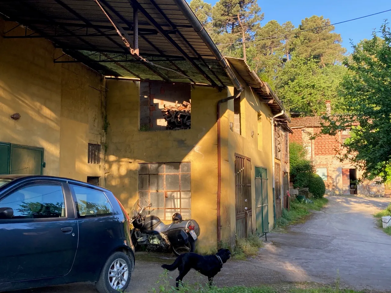 4 Bed House For Renovation for Sale In Capannori Lucca Italy