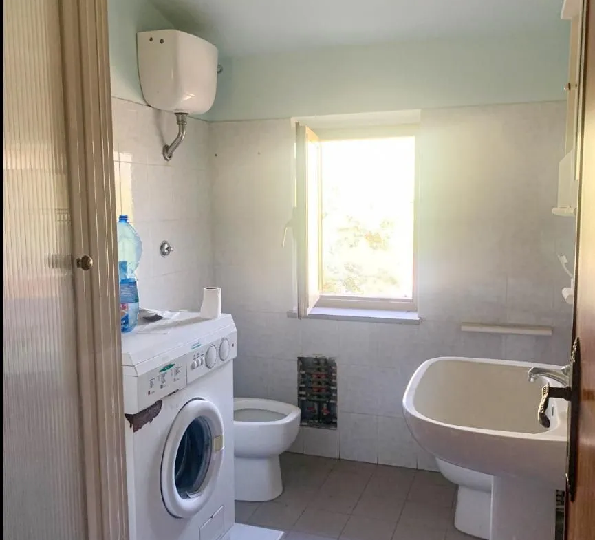 Commerical property with apartment for Sale In Cleto Calabria Italy