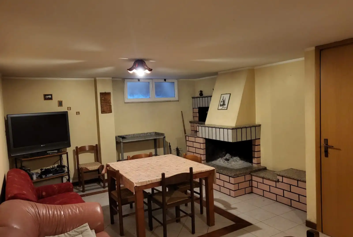 3 Bed Apartment For Renovation Sale In Montescaglioso Italy