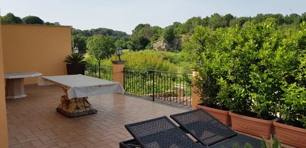 Stunning 4 bed Villa For Sale in National park of Veio Rome Lazio Italy