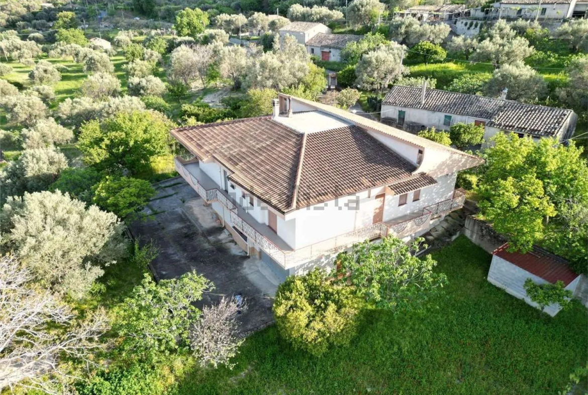 Excellent 3 Bed Villa for Sale In Ardore Calabria Italy