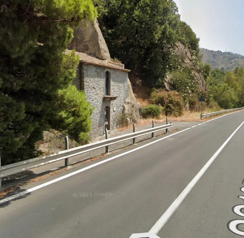 Superb 2 Bed Villa For Sale in Graniti Sicily Italy
