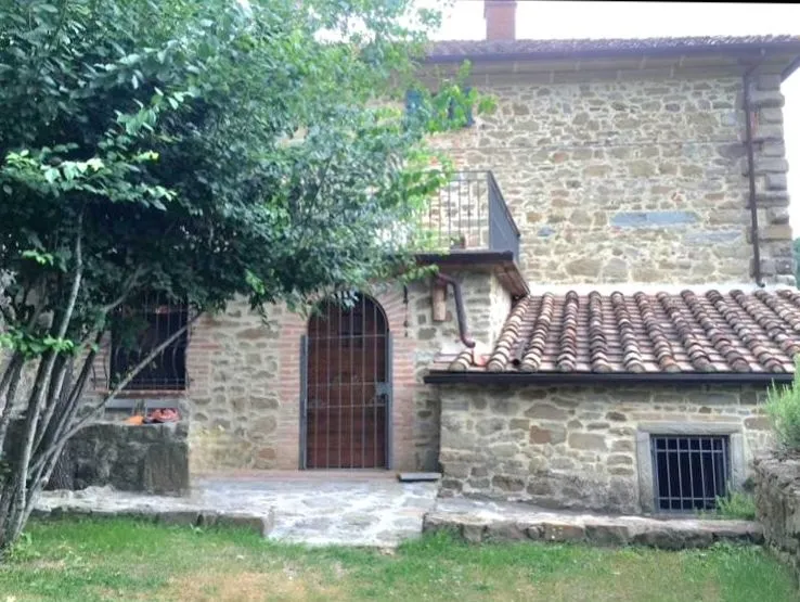 Estate with Multiple Properties for Sale In Cortona Tuscany Italy
