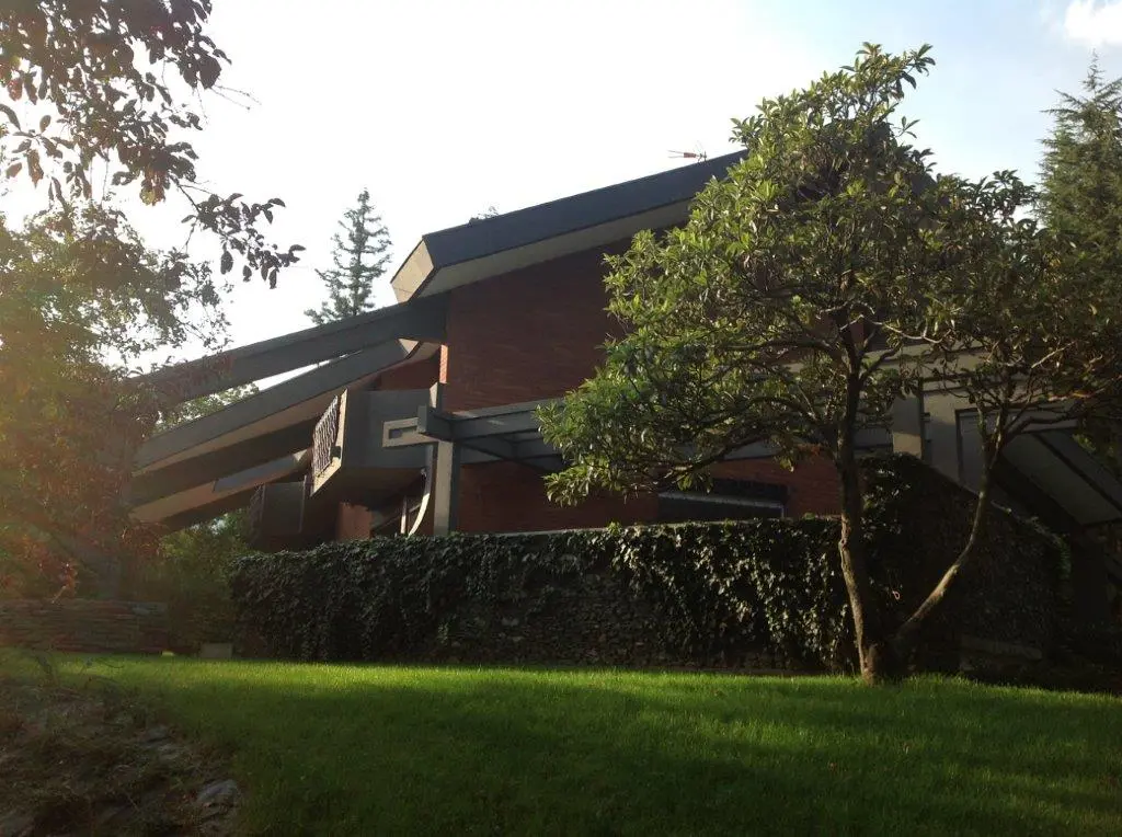 Luxury 5 Bed Villa For Sale in Almese Turin Italy