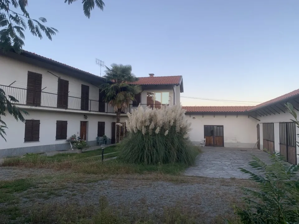 Excellent 8 Bed Villa for Sale In Verzuolo Cuneo Italy