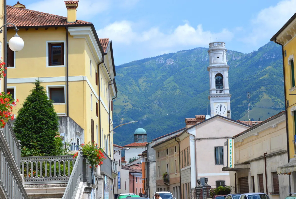Excellent 2 Bedroom Apartment For Sale in Piovene Rocchette Vicenza Italy