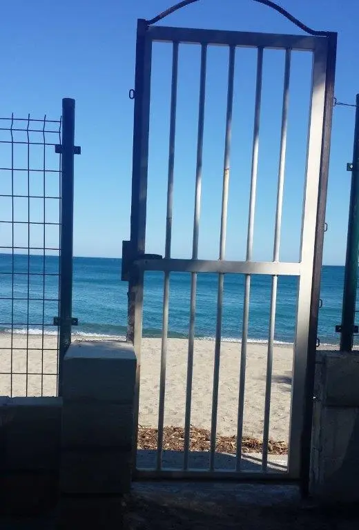 Luxury 5 bed Sea Front Villa for sale in SIMERI CRICHI Calabria Italy