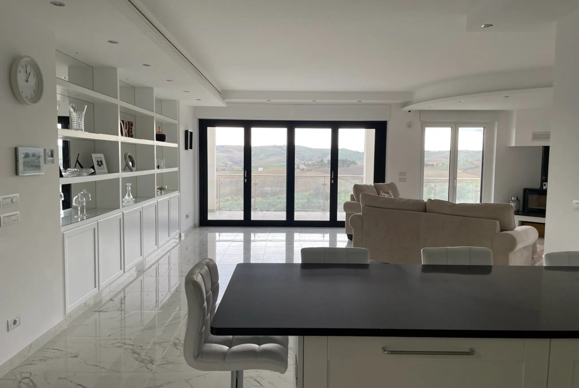 Luxury 6 Bed Villa For sale in MONTENERO DI BISACCIA Molise Abruzzo Italy