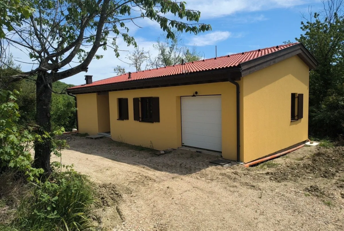 Excellent 3 Bed Country House for Sale In Gualdo Macerata Marche Italy