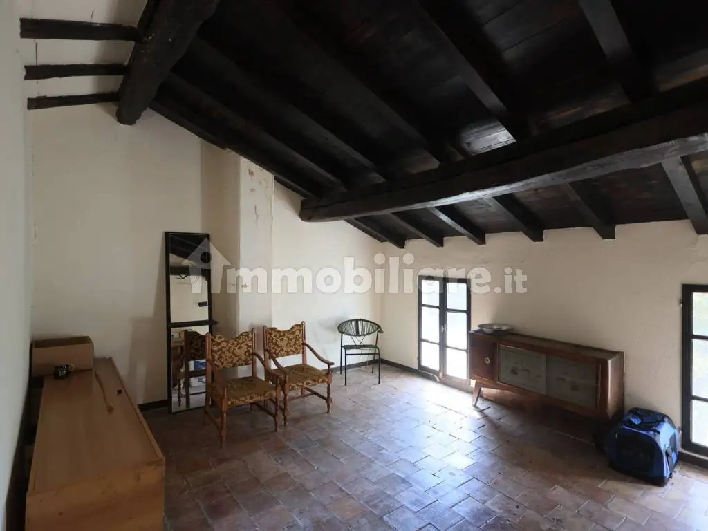 Luxury 8 Bed Farmhouse With Land for Sale In Sorriva, Viano, Italy