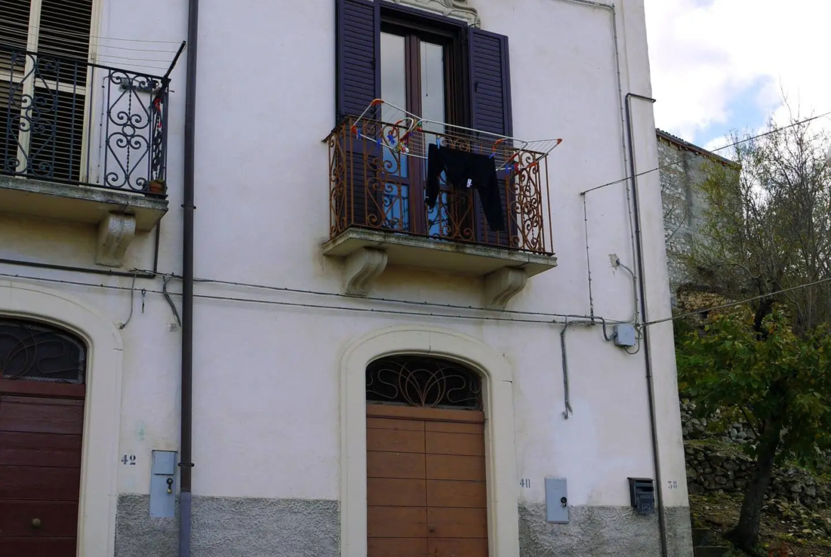 Stunning 2 Bedroom House for Sale in Prezza Abruzzo Italy