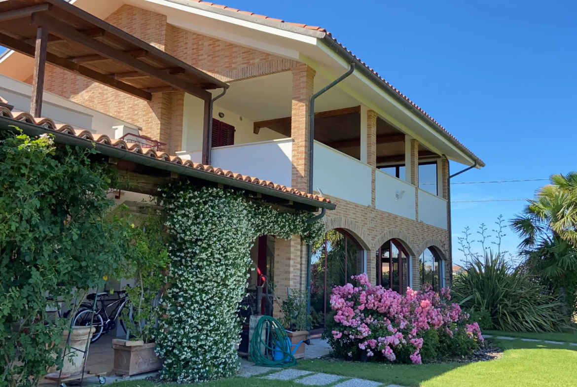 Luxury 10 Bed Villa for Sale in Fano Le Marche Italy