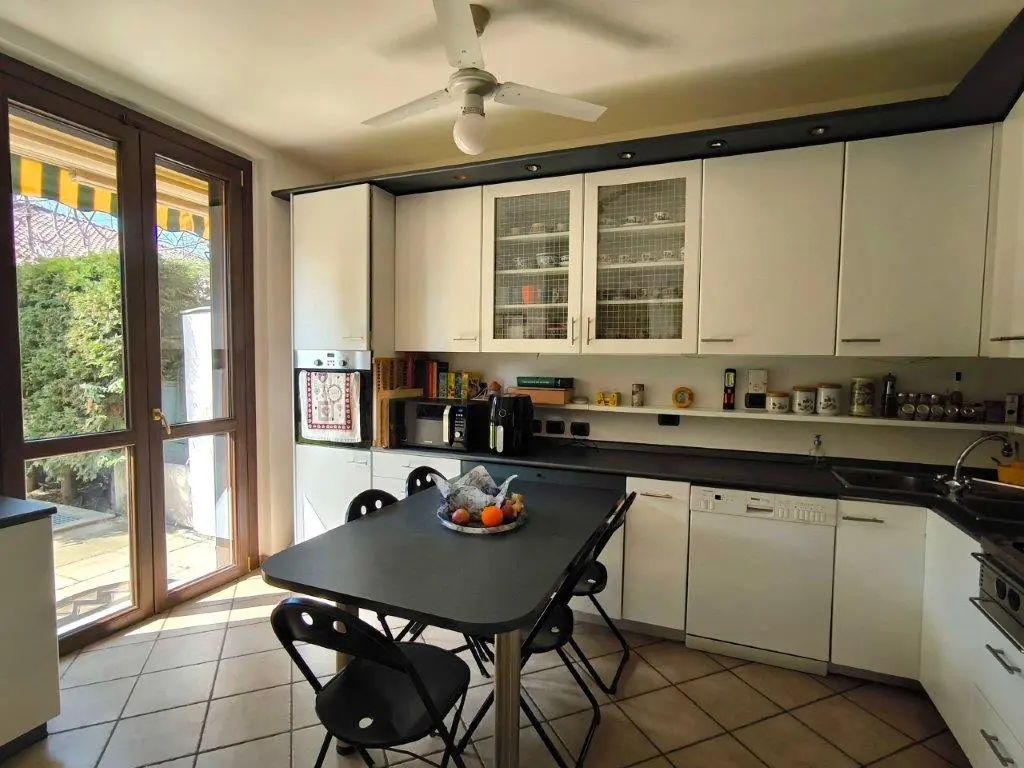 Excellent 4 Bed Villa for Sale In Saronno Italy