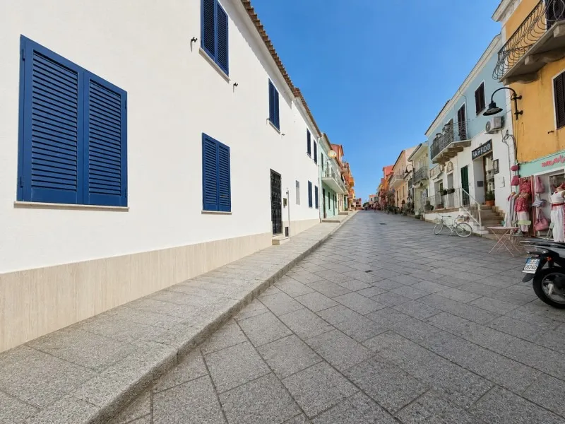 Stunning 8 bed Townhouse for Sale In Santa Teresa Gallura Sardinia Italy
