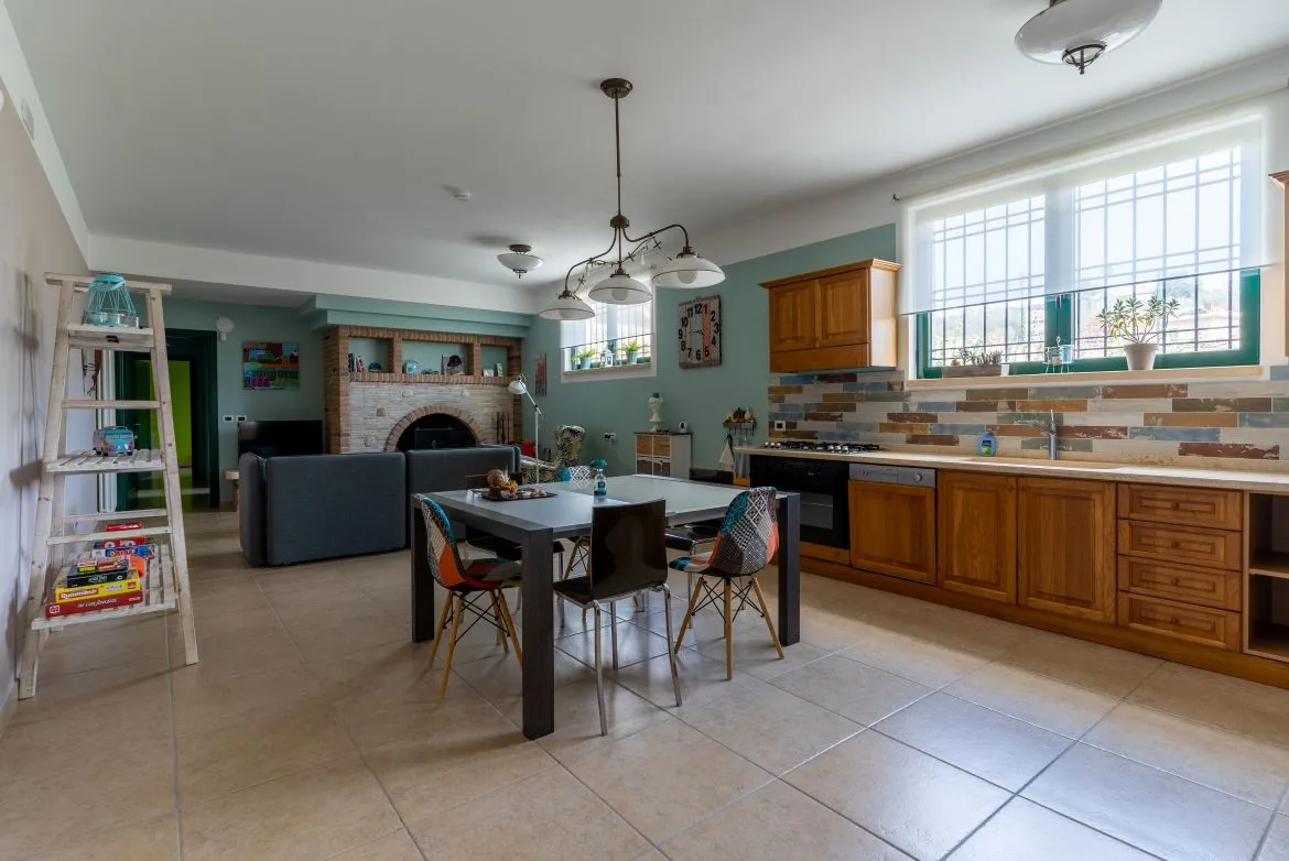 Luxury 5 Bed Villa for Sale In Tortoreto Italy