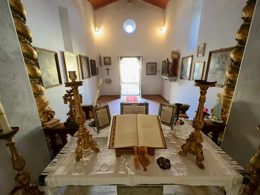 Luxury 8 Bed Villa For Sale in Serdiana Sardinia Italy