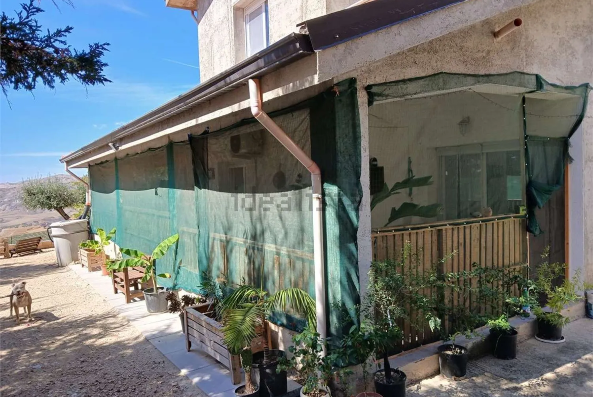 Stunning 3 bed Villa for Sale In Alessandria della Rocca Platani Hills, Agrigento Sicily Italy