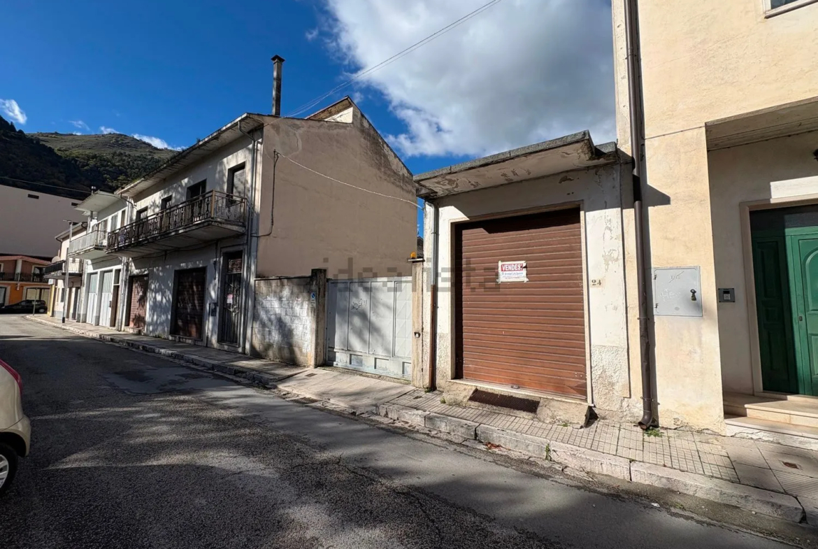 Estate of 5 Separate Properties for Sale In Bojano Molise Italy