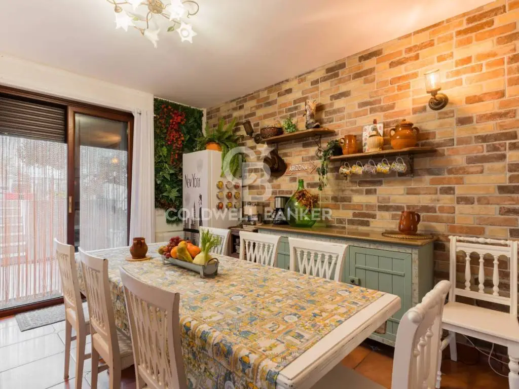 Excellent 3 Bed Terraced House for Sale In MOLA DI BARI Puglia Italy