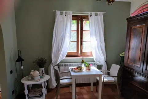 Luxury 5 Bed B&B for Sale In Sant’Angelo in Vado Marche Italy
