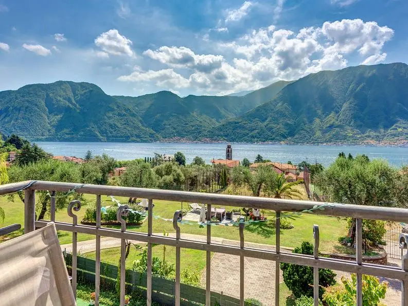 Luxury 5 Bed House for Sale In Lake Como Italy