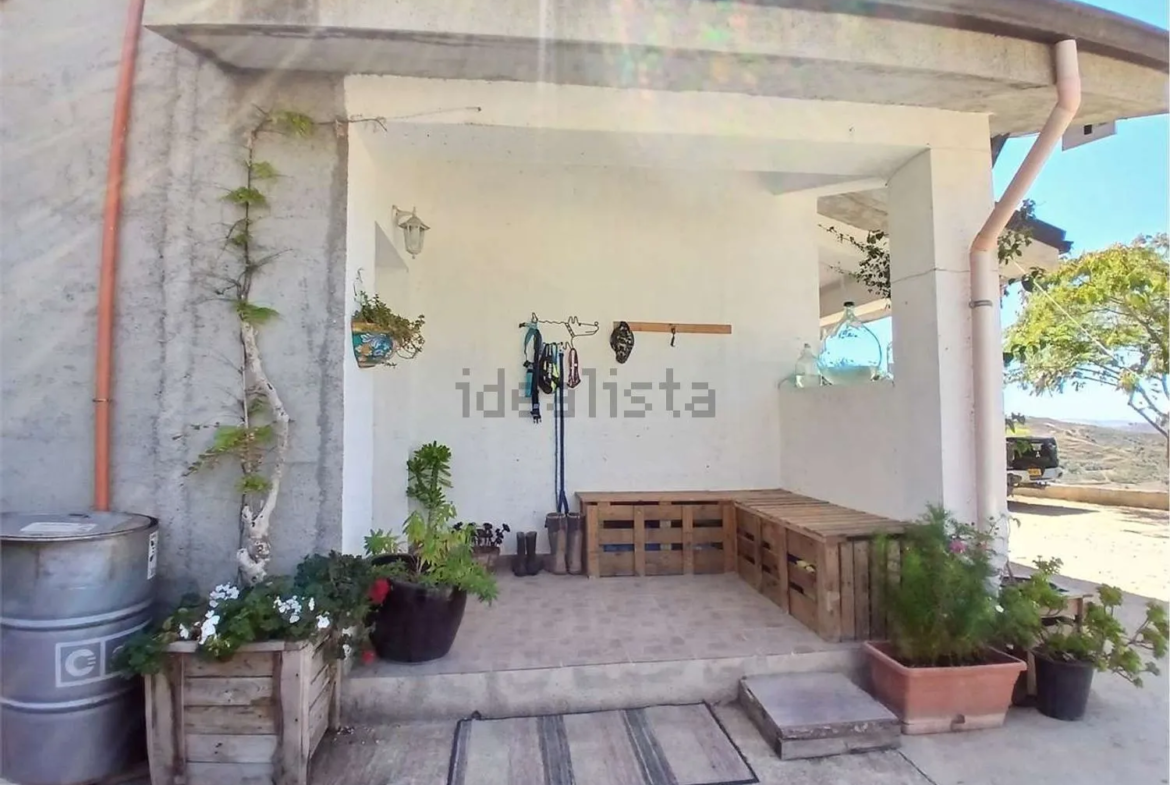 Stunning 3 bed Villa for Sale In Alessandria della Rocca Platani Hills, Agrigento Sicily Italy