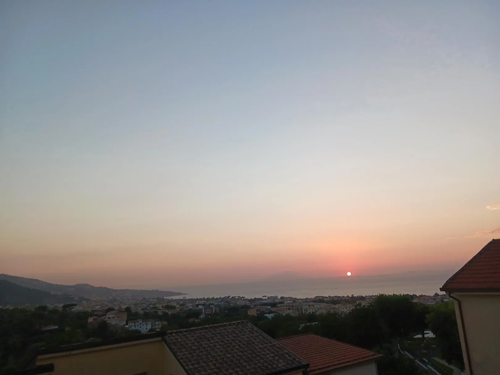 Excellent 2 Bed Apartment for Sale In Meta Campania Italy