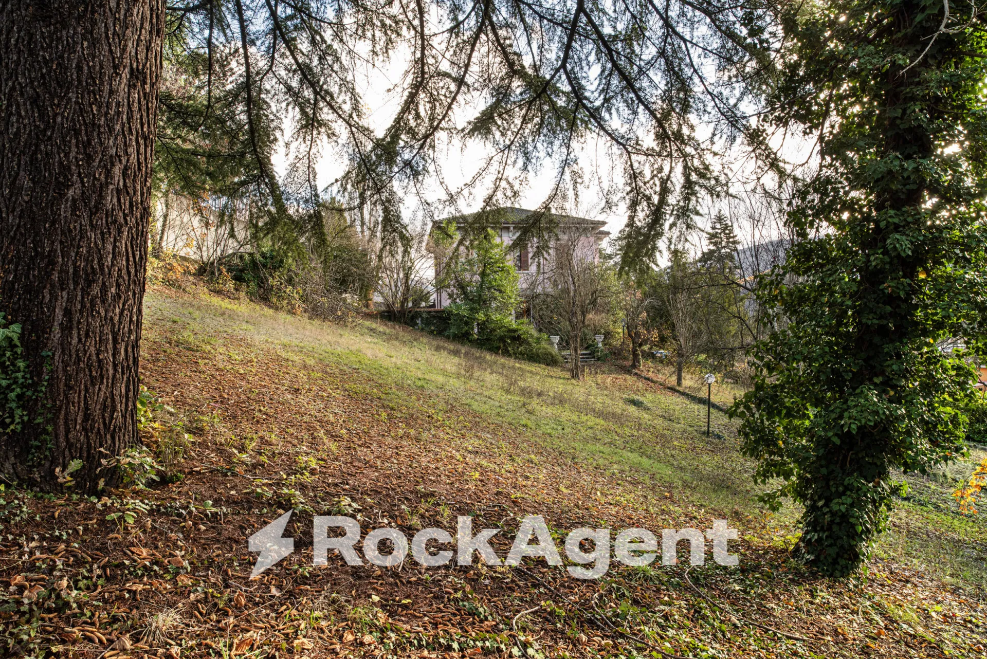 Luxury 6 Bed Villa for Sale In Varzi Italy