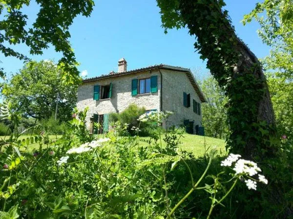 Excellent 6 Bed Stone Villa & Cottage for Sale In Amandola Italy