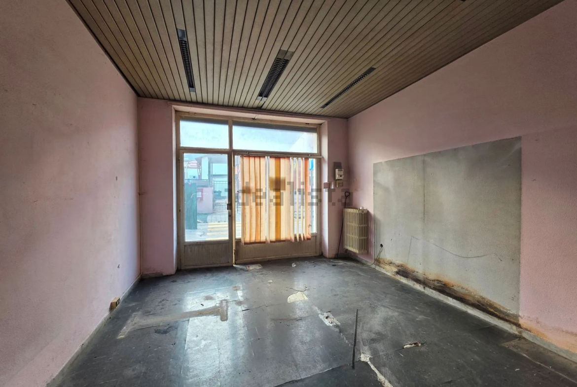 Estate of 5 Separate Properties for Sale In Bojano Molise Italy