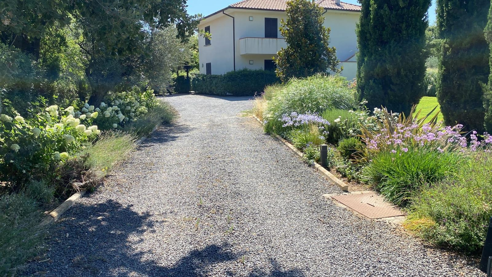 Luxury 6 Bed Villa For Sale in San Lorenzo Nuovo Italy