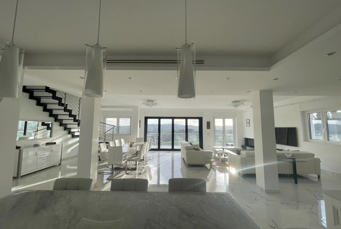 Luxury 6 Bed Villa For sale in MONTENERO DI BISACCIA Molise Abruzzo Italy
